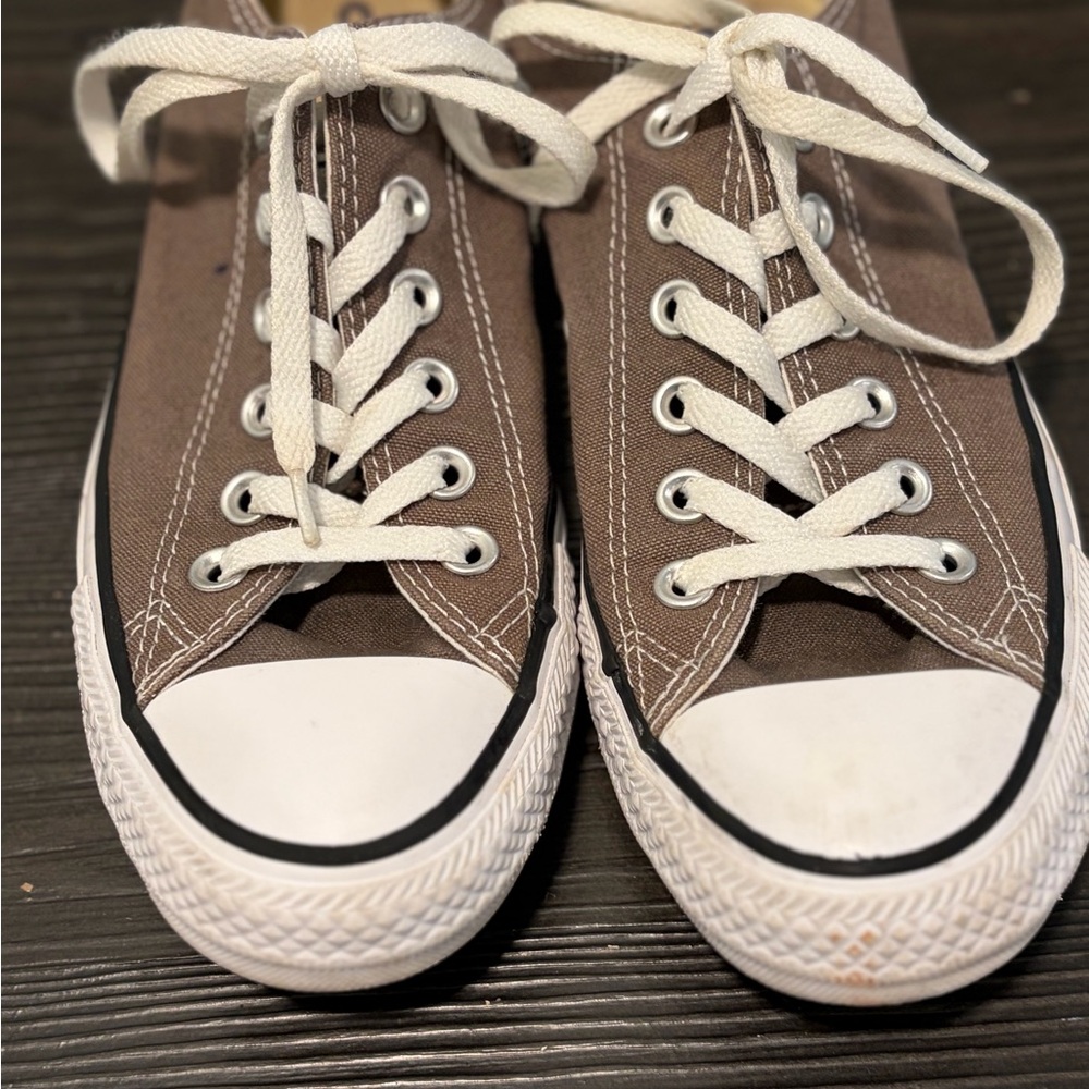 Classic Low-Top Canvas Sneakers - Gray & White